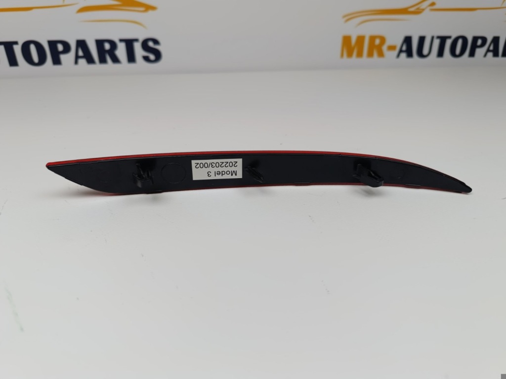 Tesla model 3 лівий відбивач заднього бампера 1077406-00-f Недорого