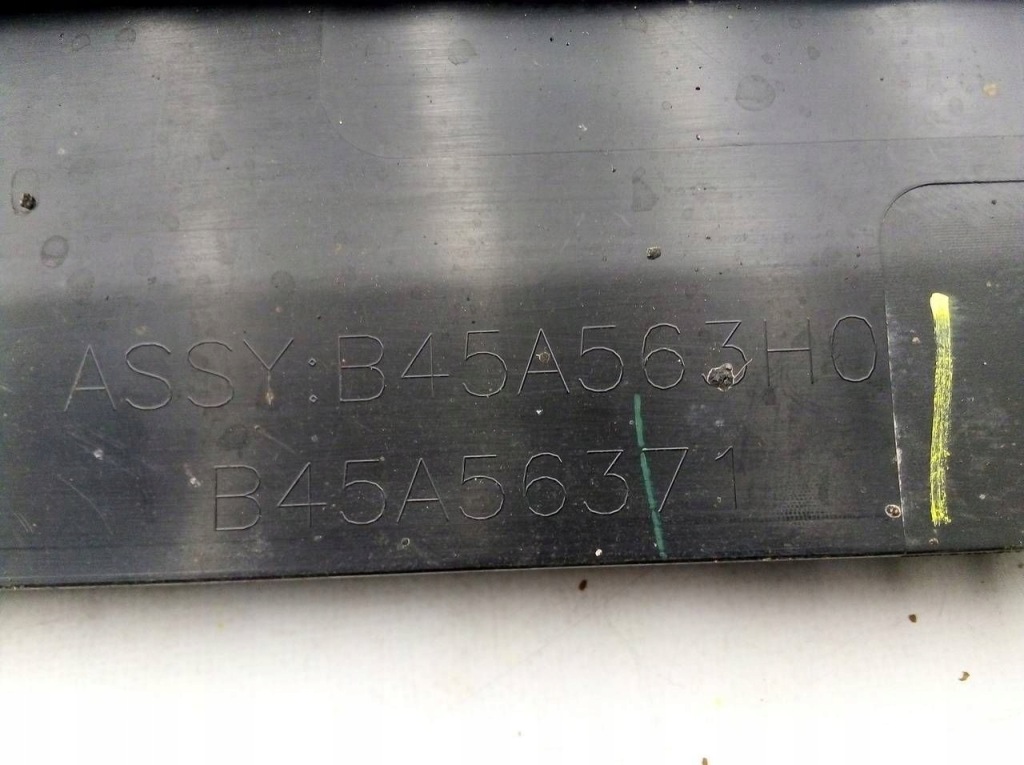 Mazda 3 3 2016 b45a563h0 накладка подвеска боковое  левая сторона с Разборки