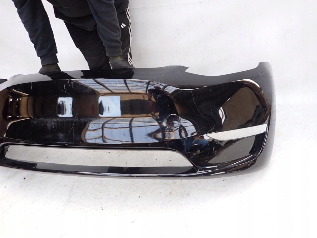 Tesla model y 20- бампер перед передний Оригинал