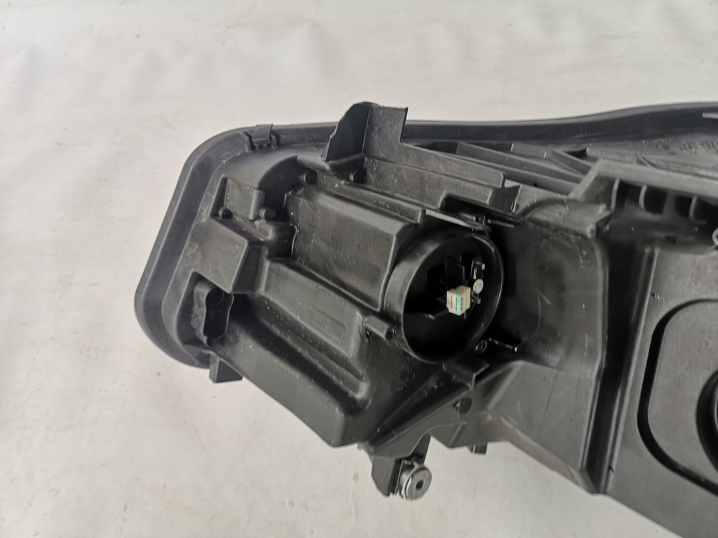 фото №7, Bmw 2 f45 lci lift-lampa full led адаптивный корпус