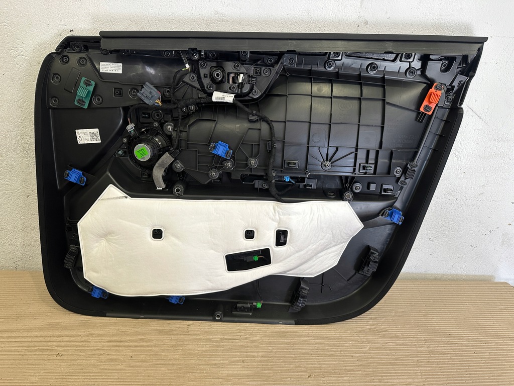 фото №6, Polestar 2 обивка обшивка дверь левый передний