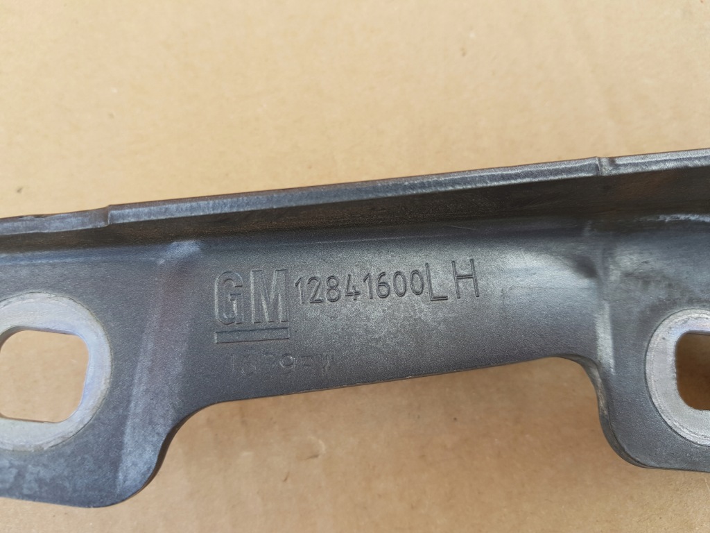 Комплект петли капот перед opel insignia a 08-17 / z177 12841601 12841600 в Украине