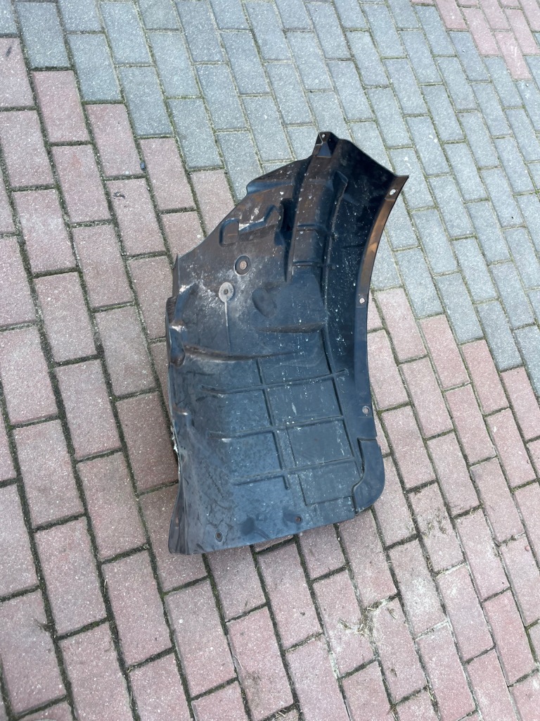 фото №1, Maserati levante подкрылок левый перед задняя часть 670106677