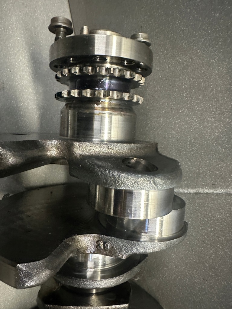 Wał коленчатый номинал вкладыши vw touareg 3.0 tdi cnr 059101bh Цена