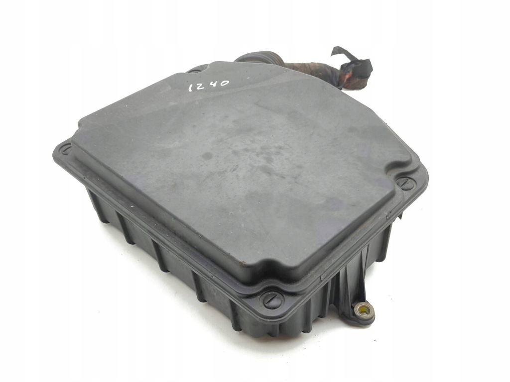 Maserati quattroporte коробка запобіжників 2006 Ціна