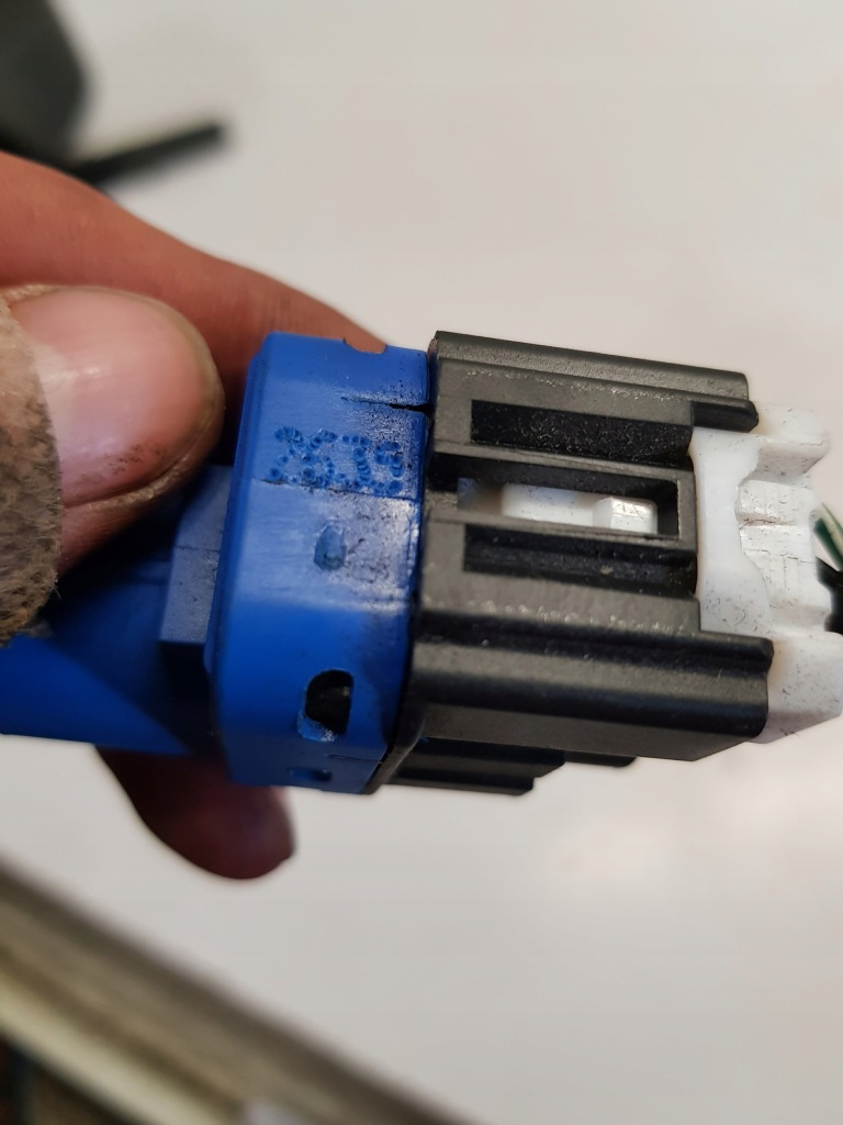 фото №7, Датчик стоп mazda 6 gj