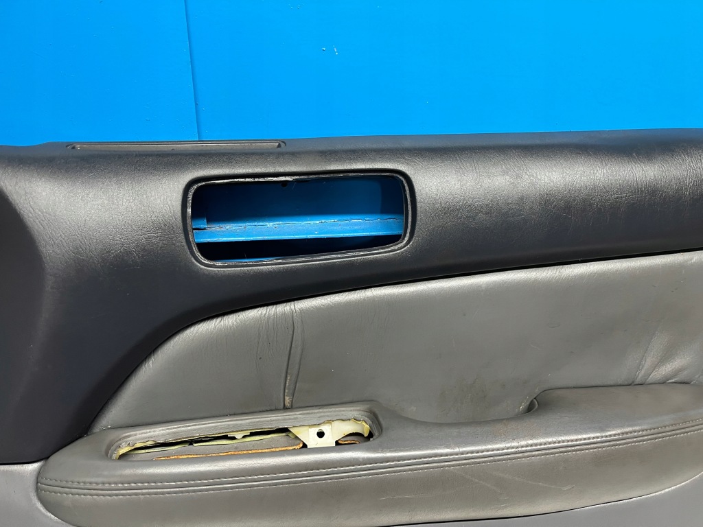 Lexus ls ii ls400 95- оббивка двері правий перед Доставка