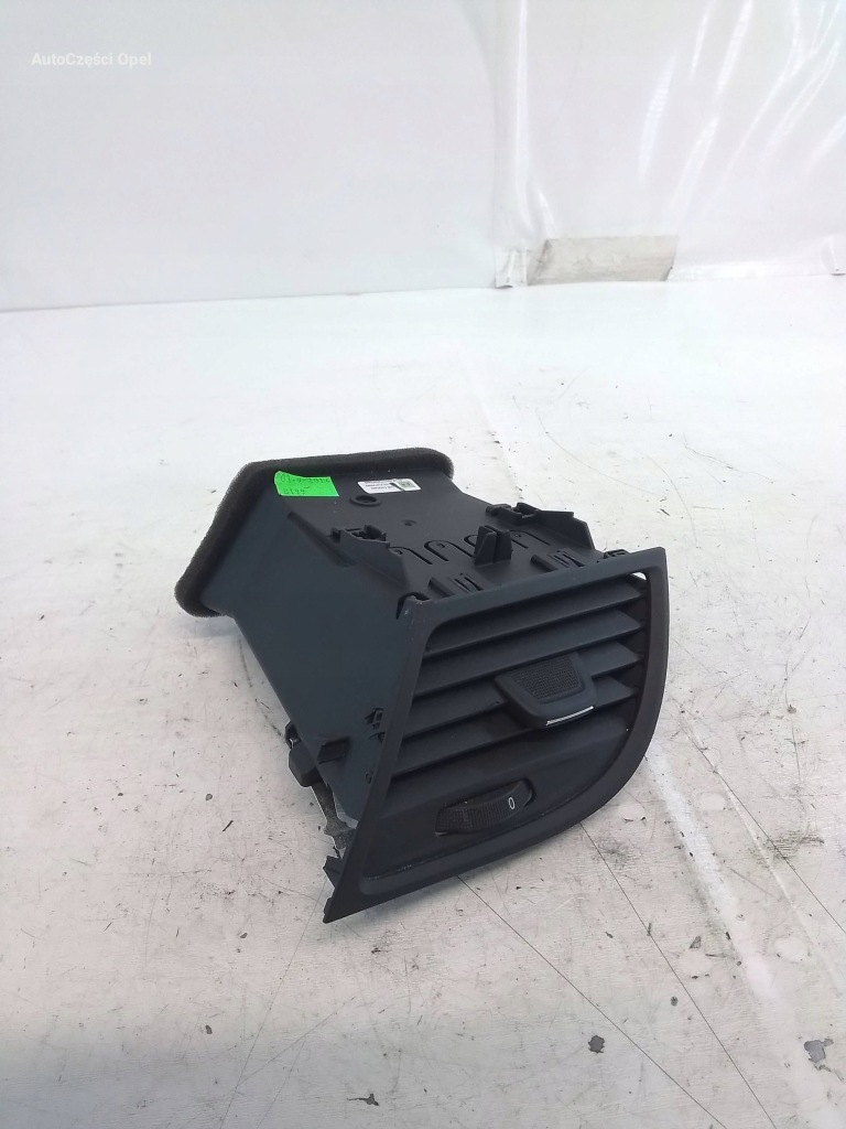 фото №1, Opel zafira c решётка обдув правая 13432403