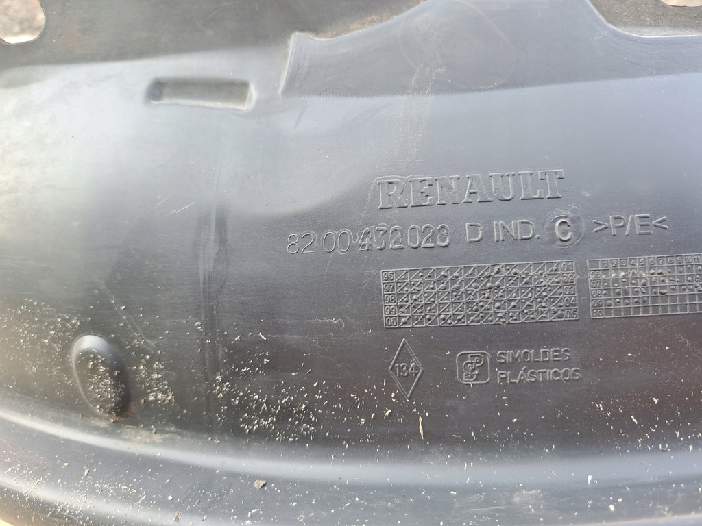 фото №8, Праве підкрилок перед передні renault master ii 8200432028