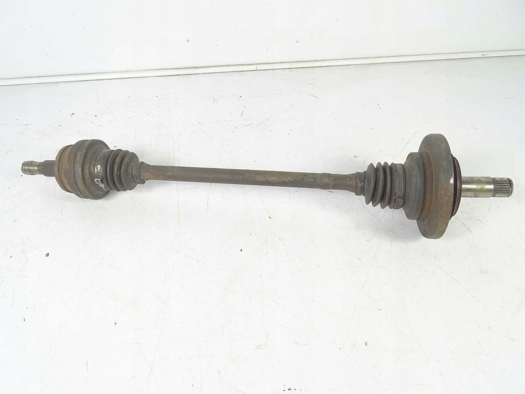 фото №1, Mercedes cls w219 3.5 приводной вал półośka левый задняя