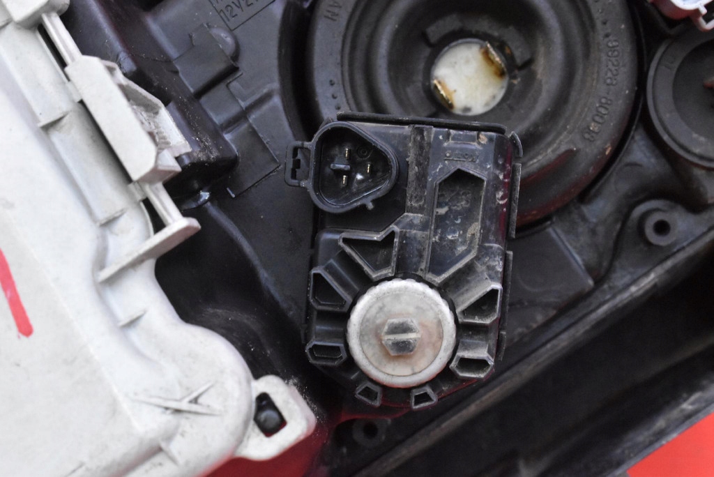 фото №9, Фара левый лампа перед линза eu 05-43 toyota avensis t25 02-06