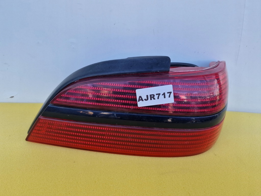 фото №1, Peugeot 406 lift правая лампа задняя задняя оригинал