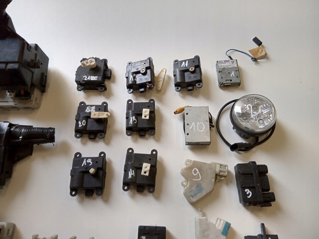 фото №13, Модуль реле датчик моторчик nissan 350z infiniti g37 g35