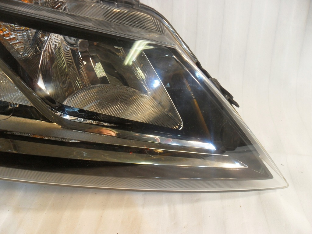 фото №12, Лампа правый перед eu 5f1941006b seat leon iii 3 2013-