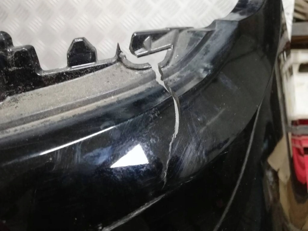 фото №8, Renault clio iv бампер задняя 850222925r