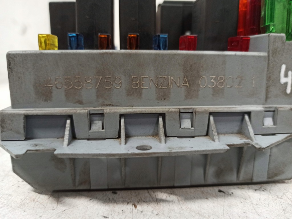 фото №3, Alfa romeo 147 коробка запобіжників 46558759