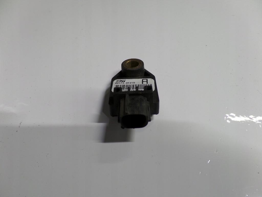 фото №1, Toyota corolla verso ii датчик удару