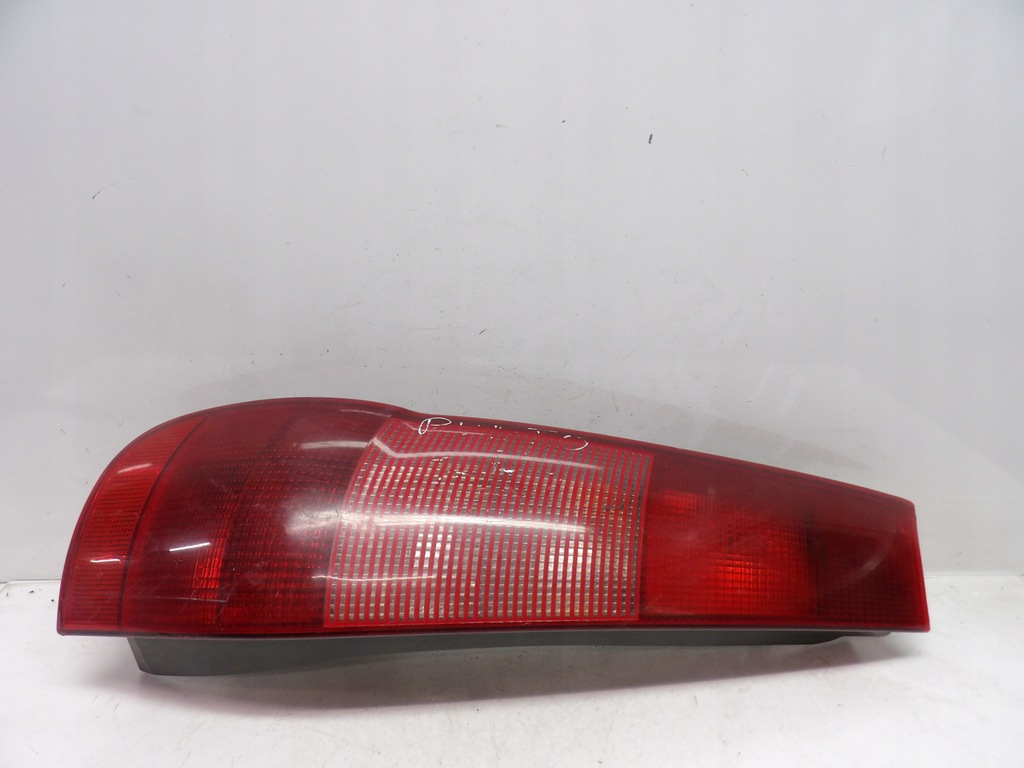 фото №1, Лампа права задня fiat punto