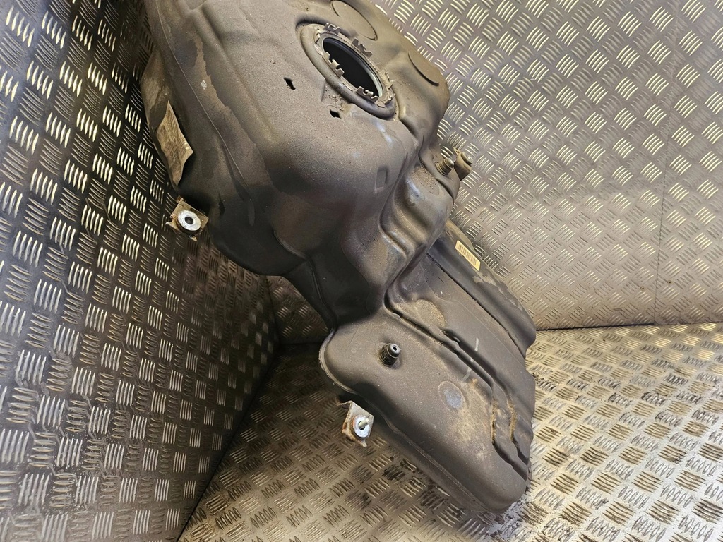 фото №7, Audi q5 sq5 2011 бак пального