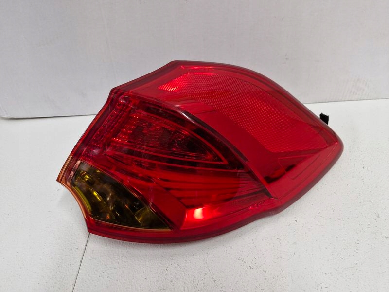 фото №1, Kia ceed 2 ii hb лампа правий задня права задня led 92402-a20