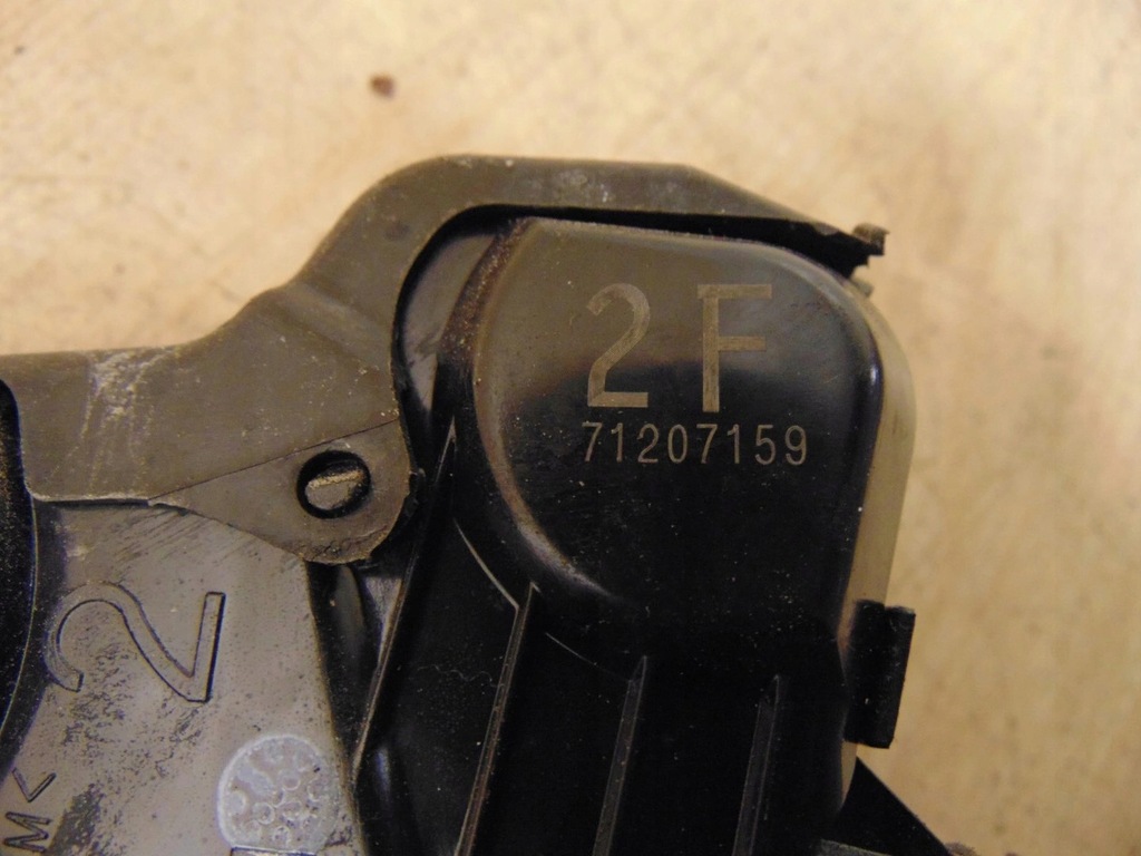 фото №6, Замок двері правий перед toyota corolla e15 europa