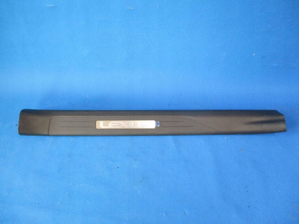 Купити Молдинг накладка поріг лівий перед lexus lbx 24- 67914-52380