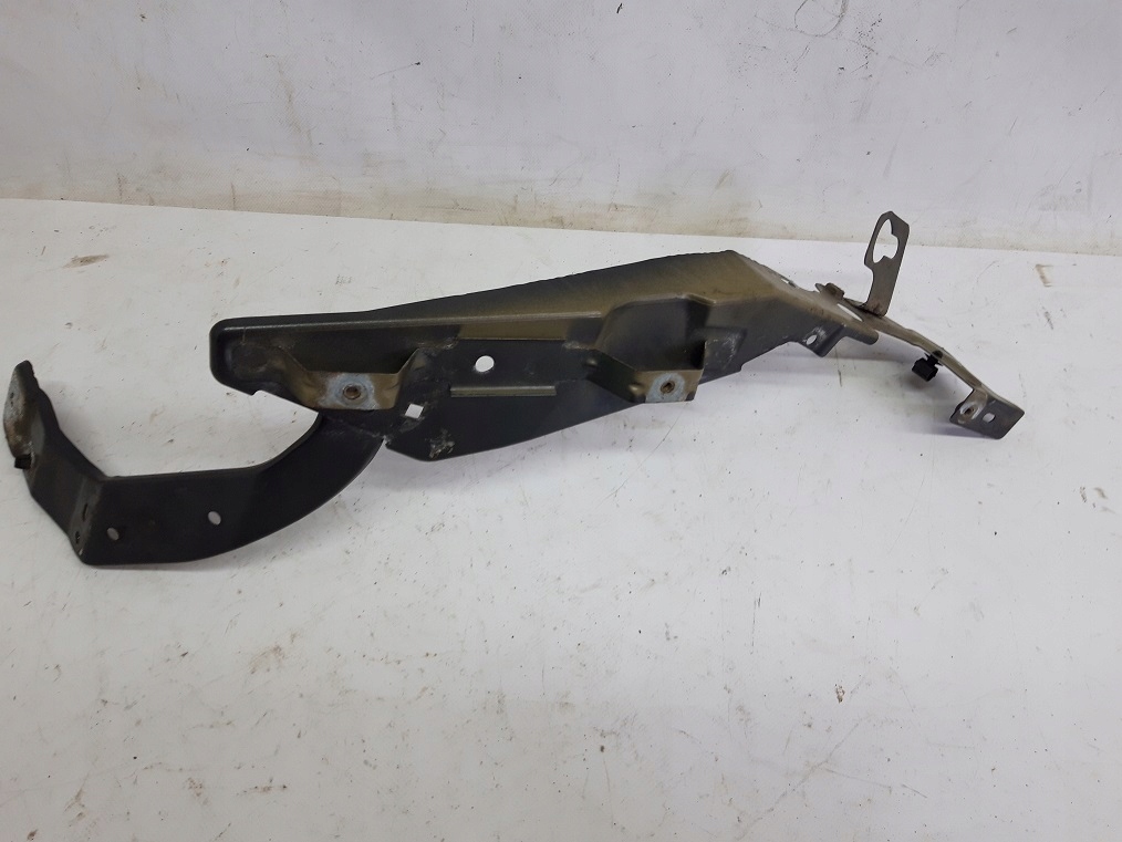 фото №1, C4 picasso ii кронштейн крыла правый лист