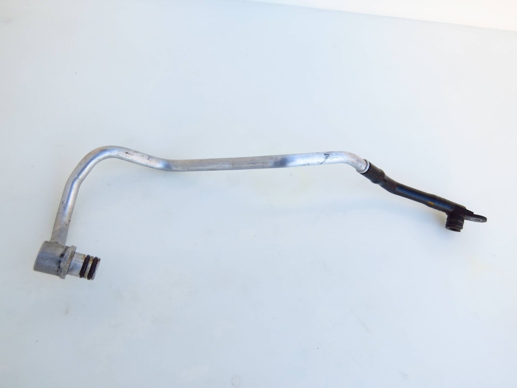 Купити Шланг трубка води рідина турбіни mercedes cls w218 e-klasa w212 4.7 v8