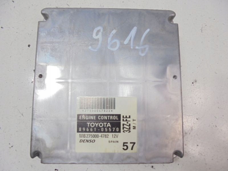 фото №1, Avensis ii t25 бортовий комп'ютер 89661-05570 1,6vvti