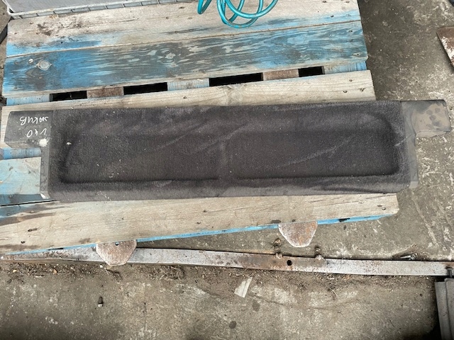 фото №1, Volvo v40 полка багажника