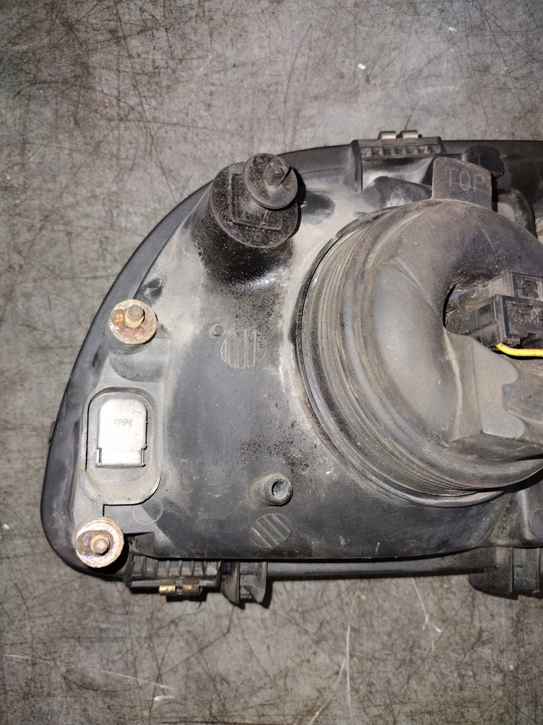 фото №8, Лампа правая перед nissan micra k11