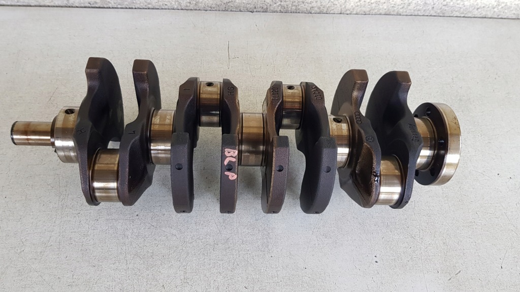 Купити Wał колінчастий vw touran 1.6 fsi blp