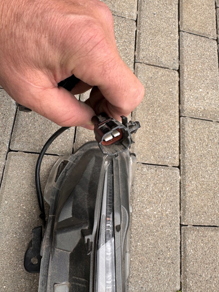 Lexus nx i 2014 - drl led правий передній в Україні