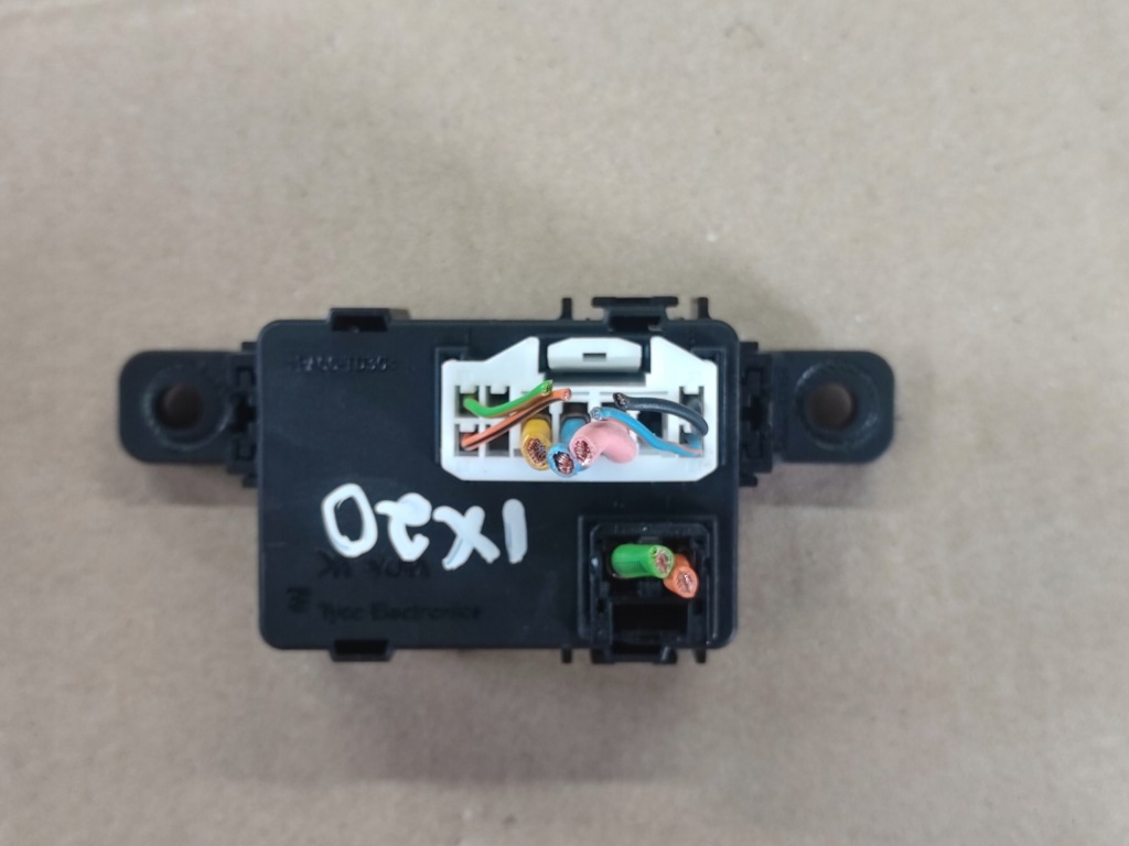 фото №1, Hyundai ix20 модуль реле pdm + разъёмы