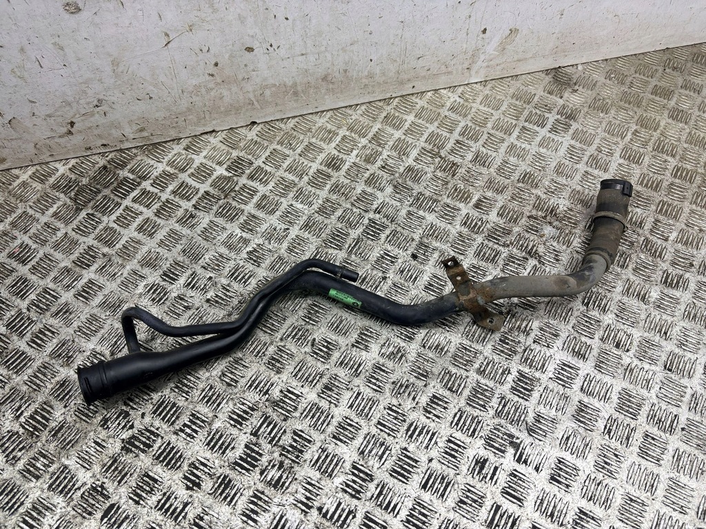 фото №1, Jeep cherokee 2014 заливная горловина топлива