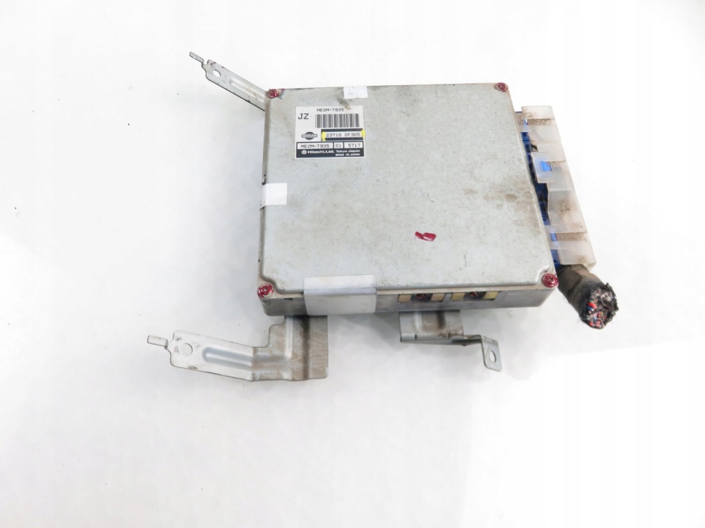 Блок управления ford maverick 2.4 237100f305 Недорого