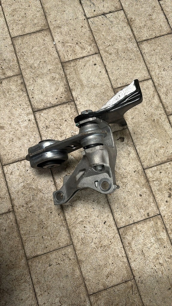 фото №6, Кронштейн подушка коробки renault scenic iv / megane iv 112383734r