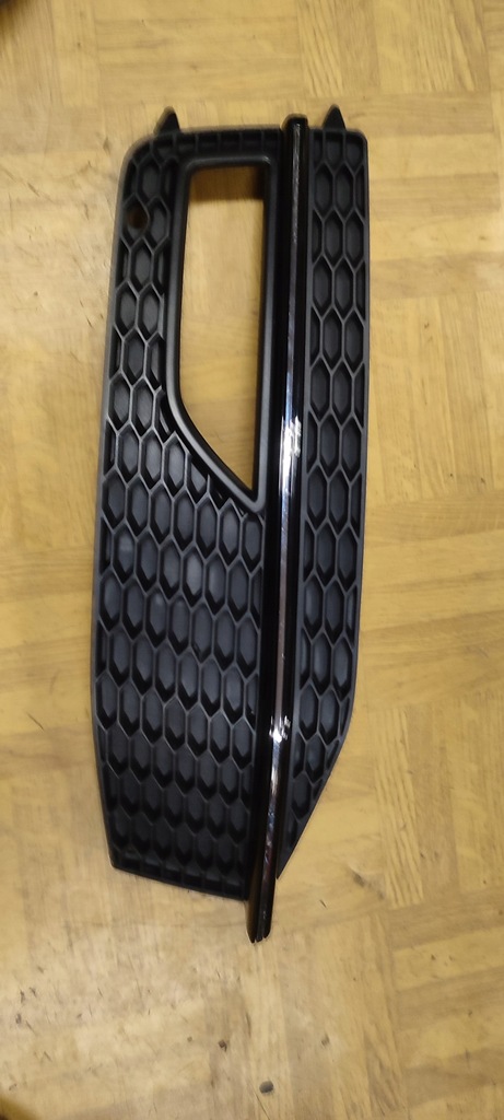 фото №1, Решётка радиатора w бампере перед передняя левая a4 b8 s-line s line sline lift