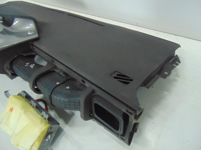фото №5, Приборная панель консоль подушка безопасности пассажира toyota iq