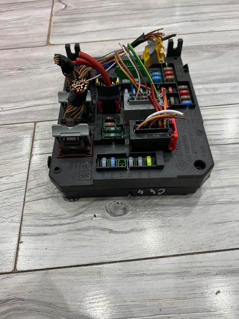 фото №1, Citroen ds4 c4 ii коробка предохранителей bsi 9665547480