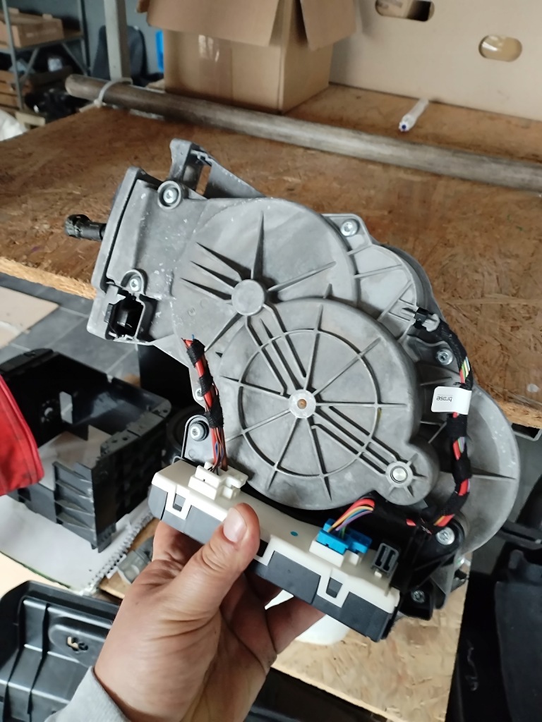 Купити Mercedes w205 kombi механізм кришки двигун модуль