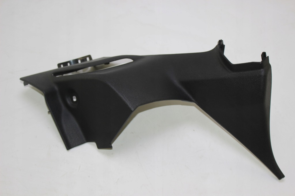 фото №1, Bmw 2' f44 218d gran coupe 21r защита обшивка ремней левая задняя 7475573