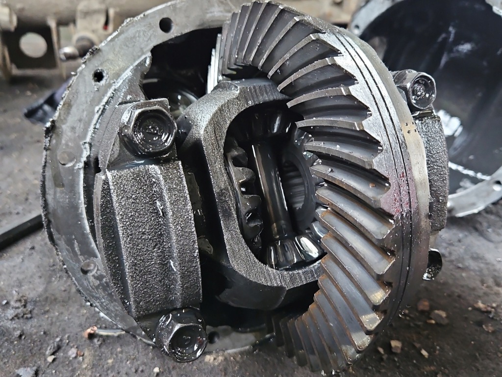 Купить Мост передний перед opel monterey 3.0 td 159km 98-99