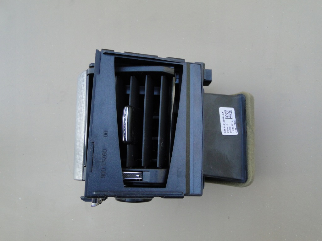 фото №1, Решётка обдув левая jaguar xf ii x260