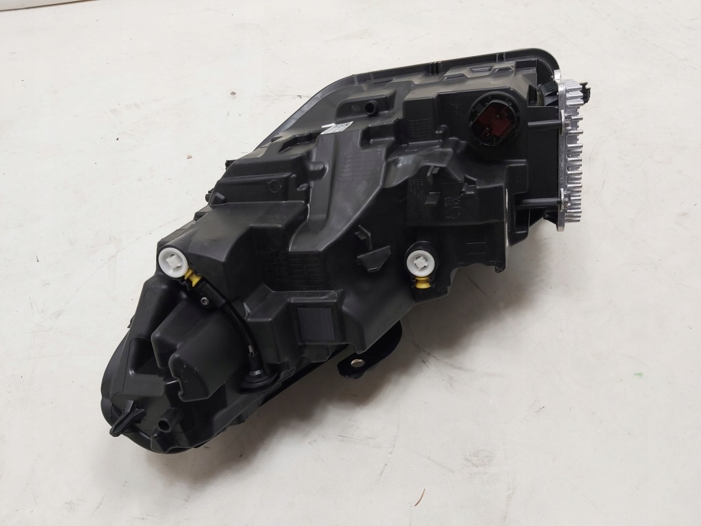 Фара правый  перед jaguar e-pace led рестайлинг  x540 m9c3-13w029-ec premium rt Доставка