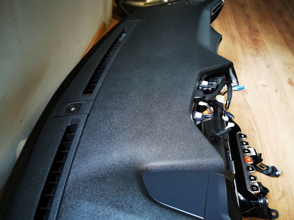 фото №11, Peugeot 208 ii 19- консоль карбон bez кнопка старт/стоп