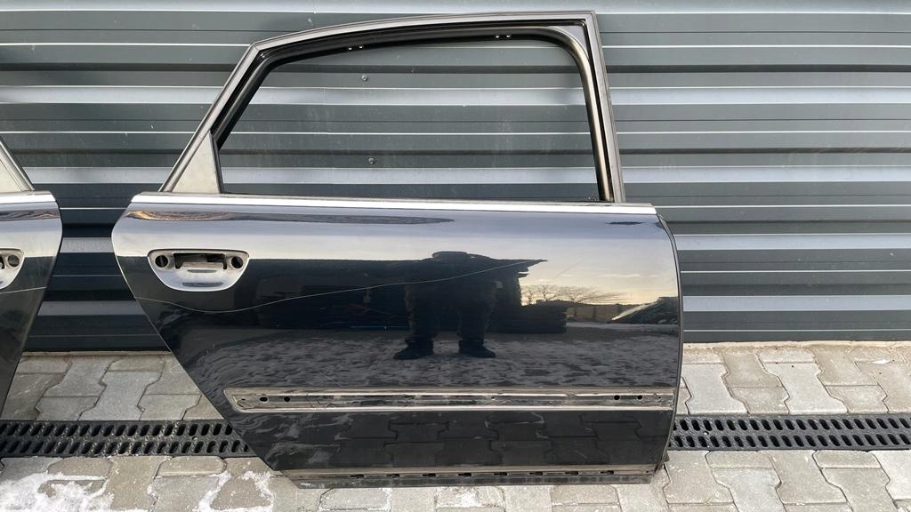 фото №1, Дверь правое задние audi a8 d3 long lz9y