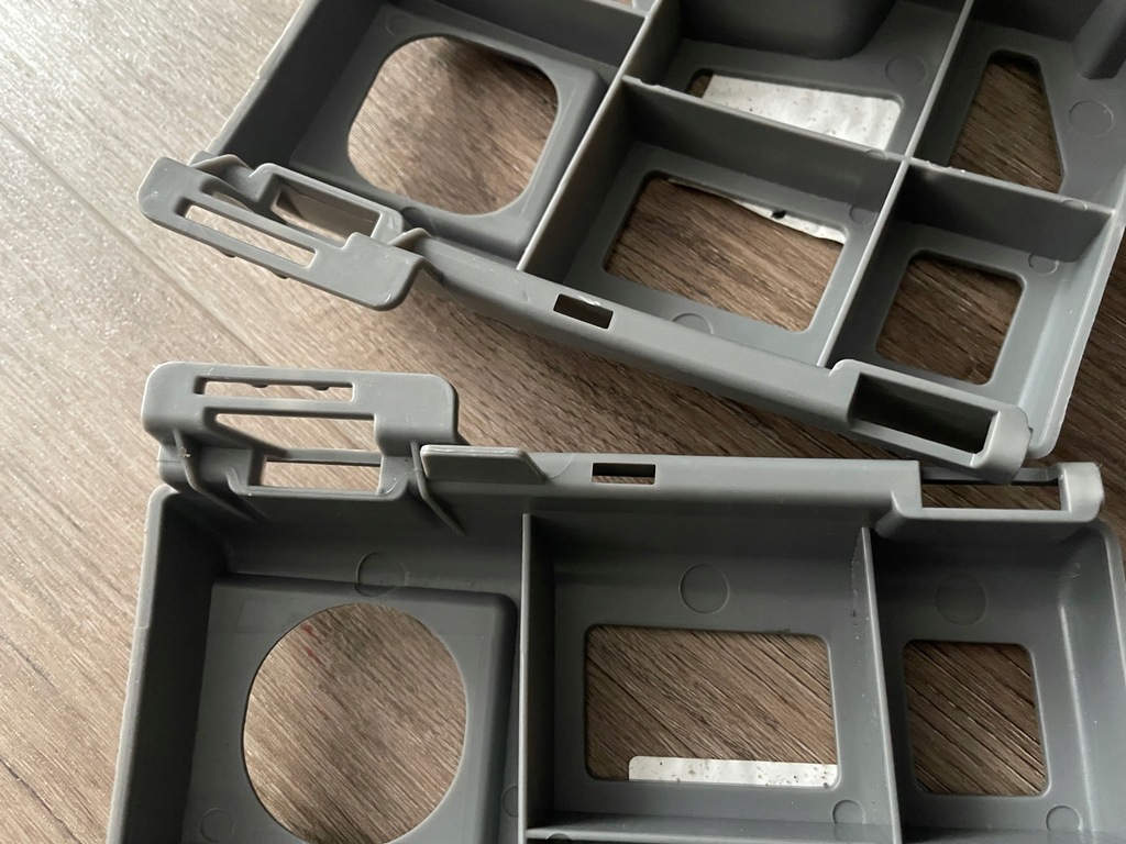 фото №4, Skoda rapid lift 2016-2019 напрямна кронштейн омивача перед 5ja l+p оригінал