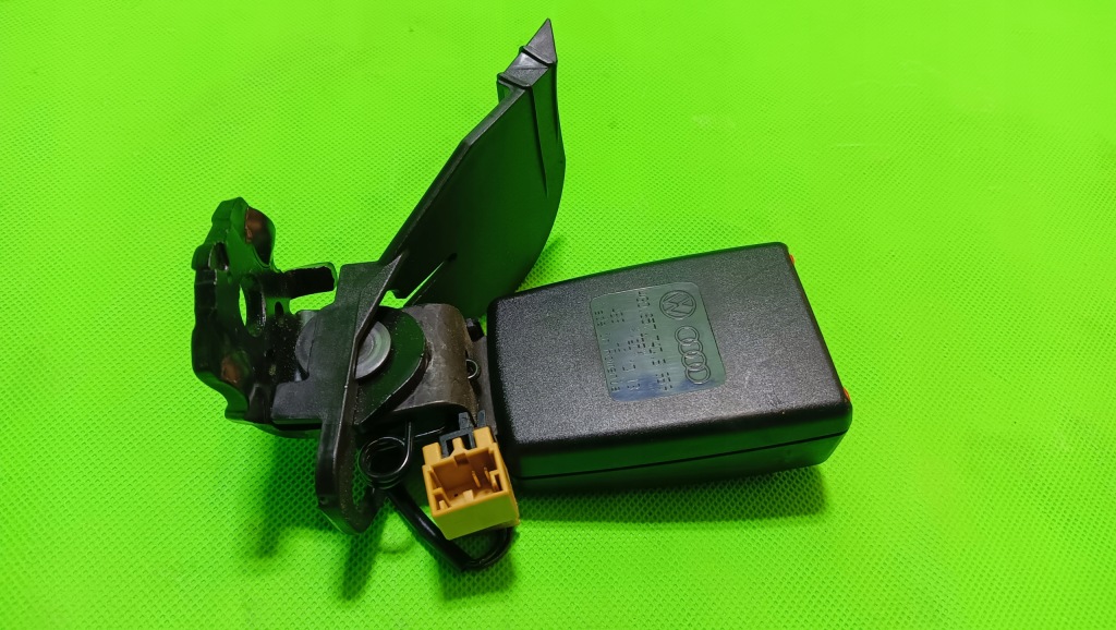 фото №4, Audi a6 c7 защита isofix kpl защёлки поперечина задняя kpl кронштейн oparć задняя 14r