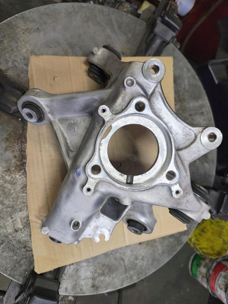 Купити Поворотний кулак правий задній tesla y 1188416-00-f оригінал